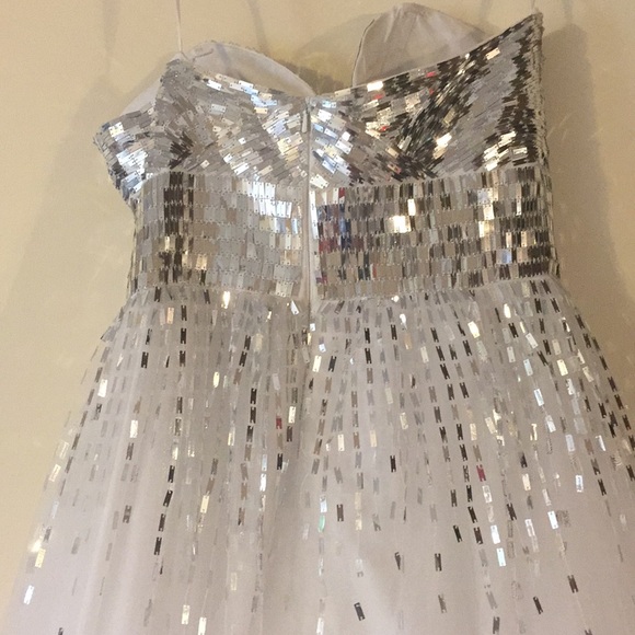 White strapless dress with sequins bust - Picture 6 of 7